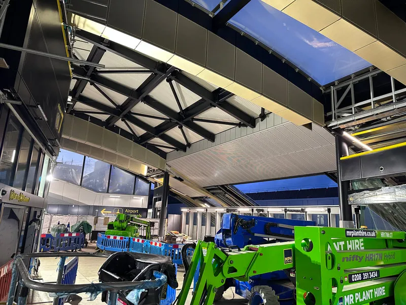 Gatwick Train Station extension construction progress image from Lasckos