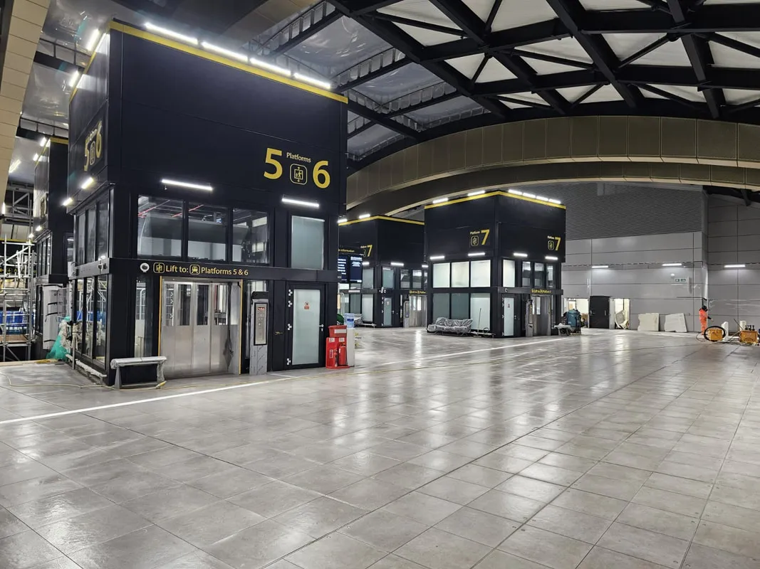 Gatwick Train Station extension construction progress image from Lasckos